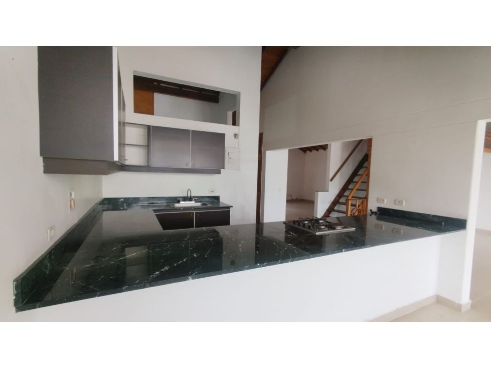 Casa en arriendo Antioquia Medellín Rosales 220 m2 Habitaciones 4 Baños 3 Garajes 1 Precio $5300000