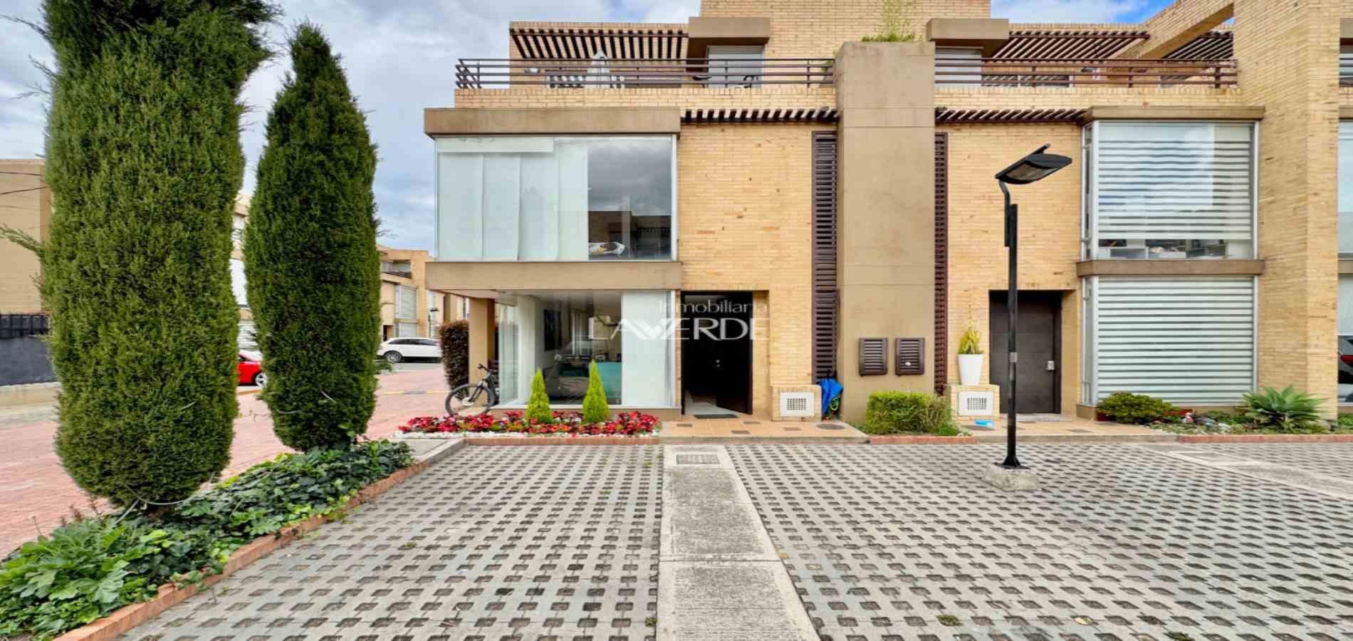 Casa en venta Cundinamarca Cajicá Cajica 131 m2 Habitaciones 3 Baños 4 Garajes 2 Precio $750000000