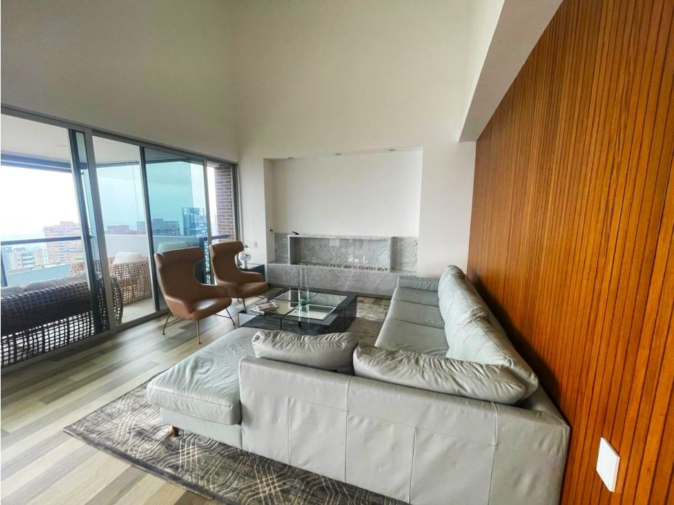 Apartamento en arriendo Antioquia Medellín Alejandria 250 m2 Habitaciones 3 Baños 4 Garajes 3 Precio $22000000