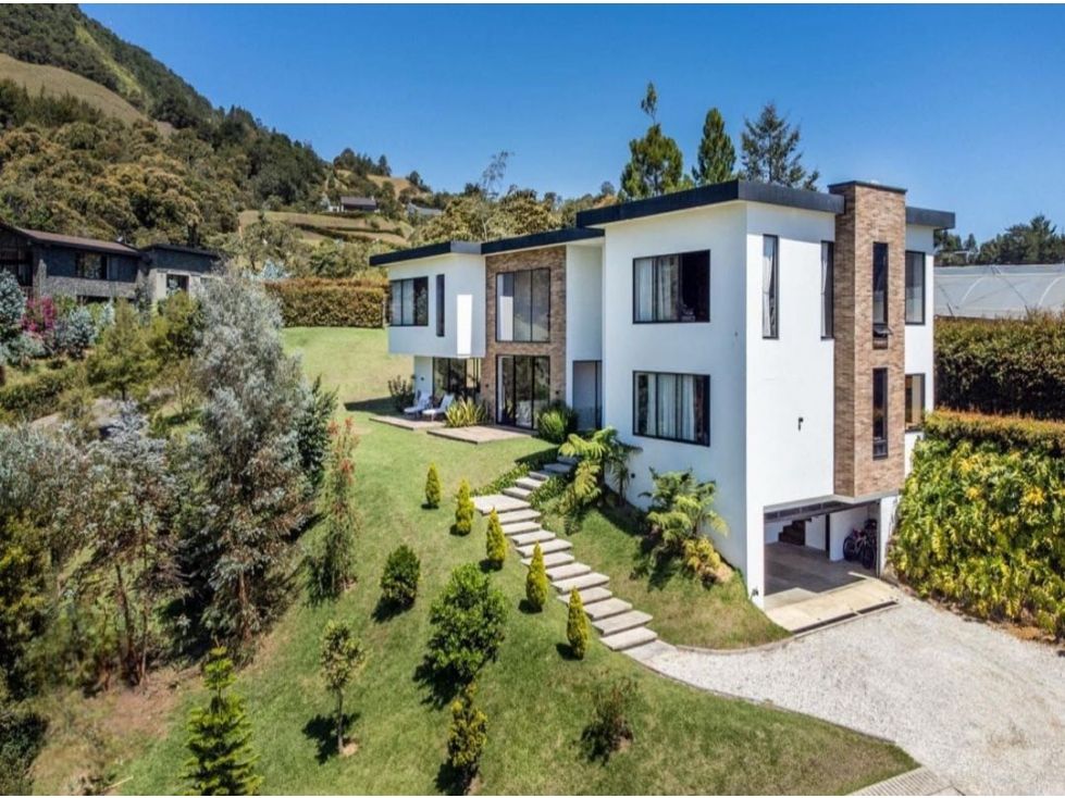 Casa en venta Antioquia La Ceja La Ceja 500 m2 Habitaciones 6 Baños 6 Garajes 12 Precio $3200000000