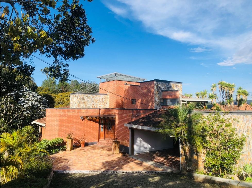 Casa en venta Antioquia El Retiro Fizebad 280 m2 Habitaciones 4 Baños 5 Garajes 2 Precio $2300000000