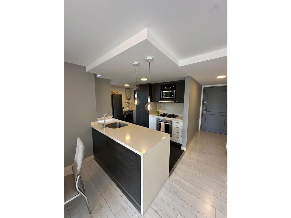 Apartamento en arriendo Antioquia Medellín Los Naranjos 117 m2 Habitaciones 3 Baños 2 Garajes 2 Precio $8400000