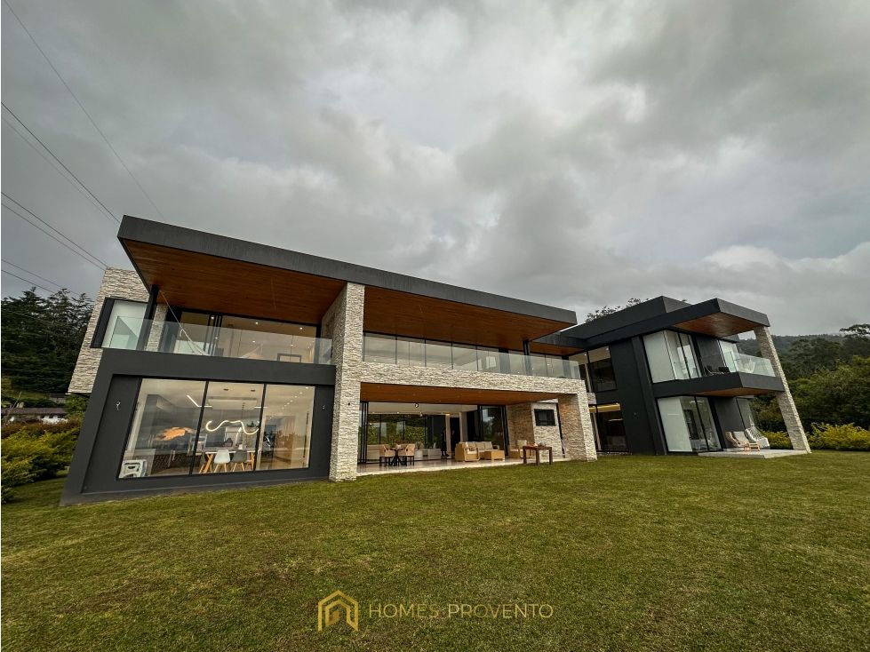 Casa en arriendo Antioquia Rionegro Rionegro 1000 m2 Habitaciones 7 Baños 7 Garajes 10 Precio $27500000