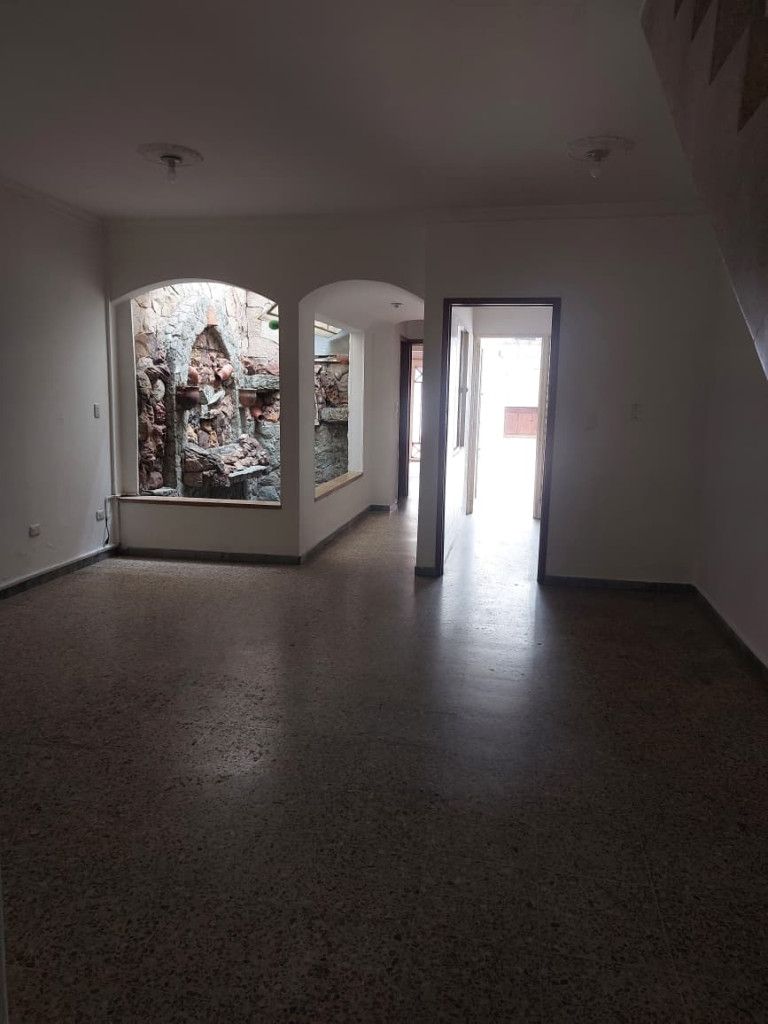 Casa en arriendo Norte De Santander Cúcuta Popular 298 m2 Habitaciones 3 Baños 3 Garajes 1 Precio $2500000