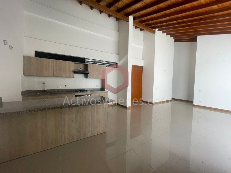 Casa en arriendo Antioquia Rionegro Centro 200 m2 Habitaciones 3 Baños 3 Garajes 2 Precio $4600000