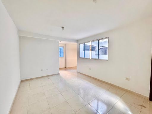 Apartamento en arriendo Valle Del Cauca Cali El Bosque 130 m2 Habitaciones 3 Baños 3 Garajes 1 Precio $1600000