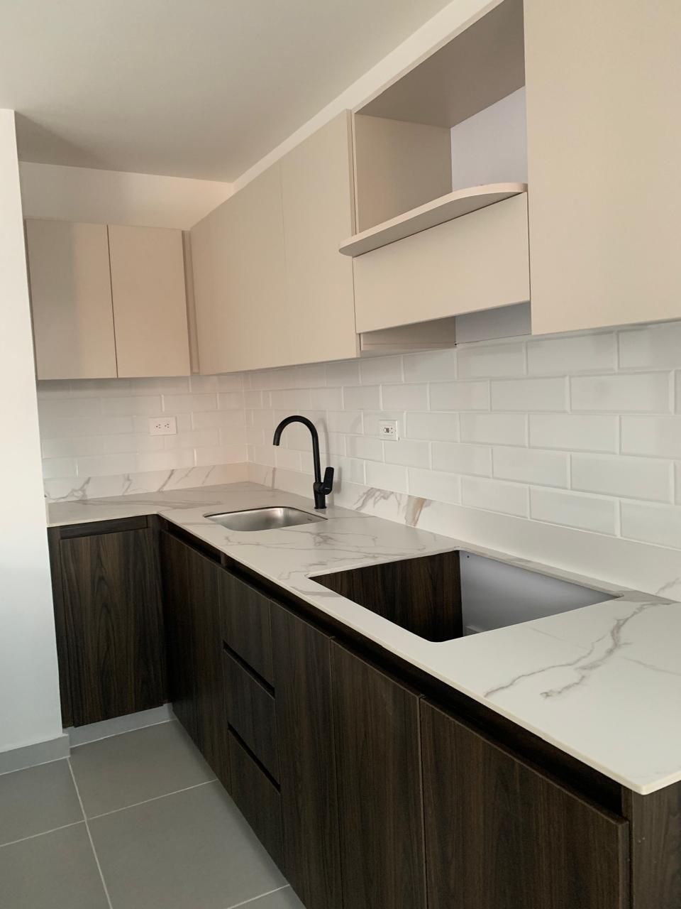 Apartaestudio en venta Antioquia Medellín El Nogal Los Almendros 53 m2 Habitaciones 1 Baños 2 Garajes 1 Precio $595000000