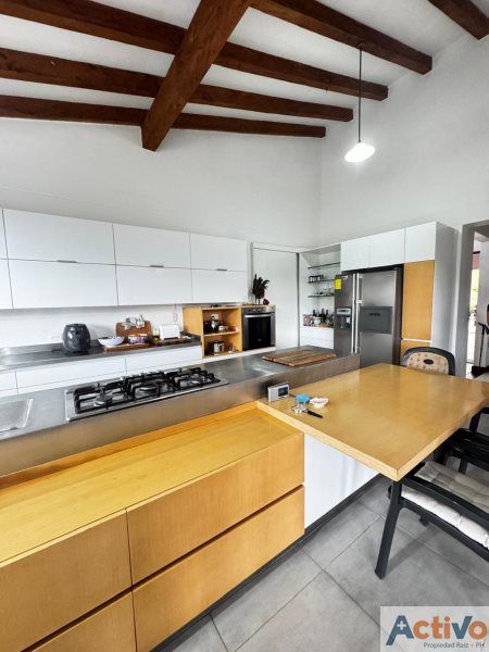 Finca en arriendo o venta Antioquia El Retiro El Retiro 10000 m2 Habitaciones 3 Baños 4 Garajes 2 Precio venta $5750000000 Precio arriendo $22000000