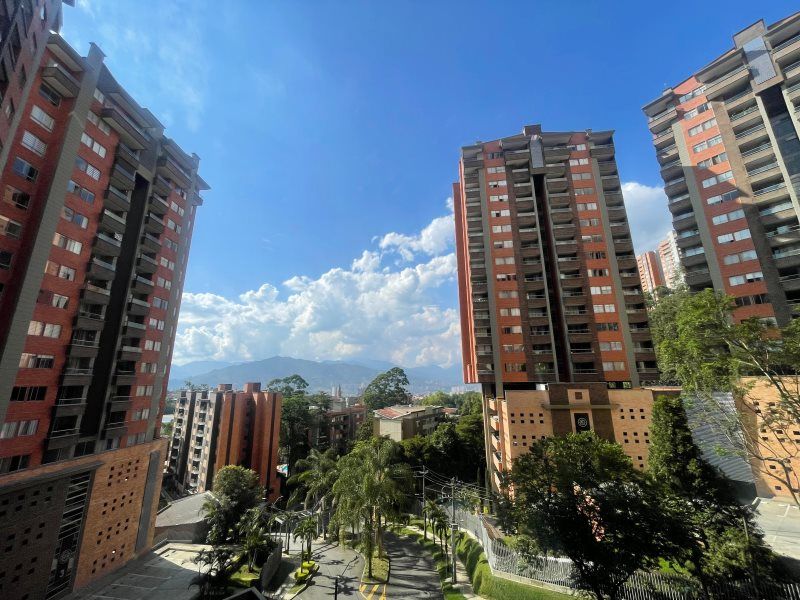 Apartamento en arriendo Antioquia Envigado San José 80 m2 Habitaciones 3 Baños 2 Garajes 1 Precio $3300000