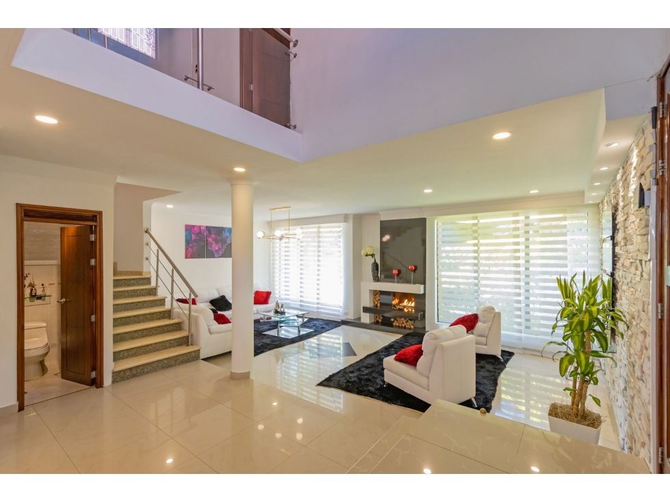 Casa en venta Antioquia Medellín Altos Del Poblado 425 m2 Habitaciones 4 Baños 5 Garajes 4 Precio $1950000000