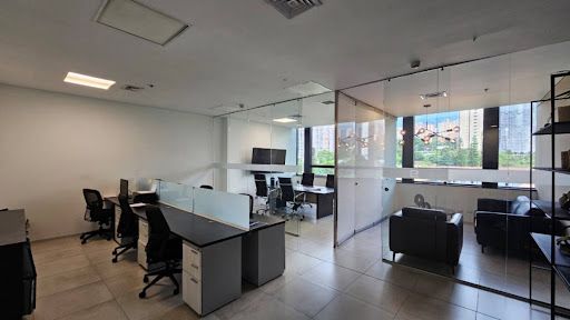 Oficina en arriendo Antioquia Medellín Castropol 62 m2 Habitaciones 0 Baños 1 Garajes 2 Precio $7496000