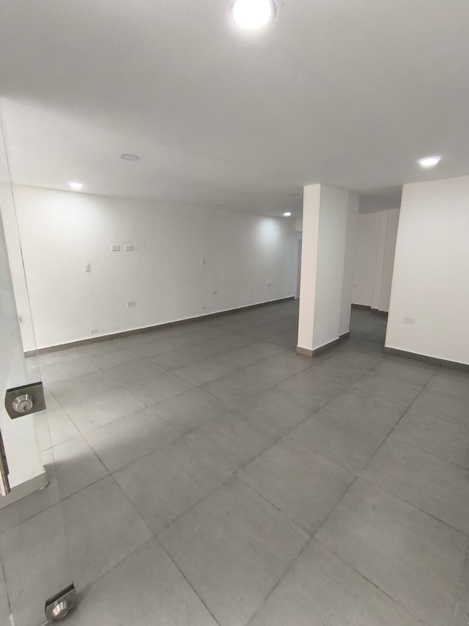 Local en arriendo Santander Bucaramanga Mercedes 60 m2 Habitaciones 0 Baños 2 Garajes 0 Precio $3500000