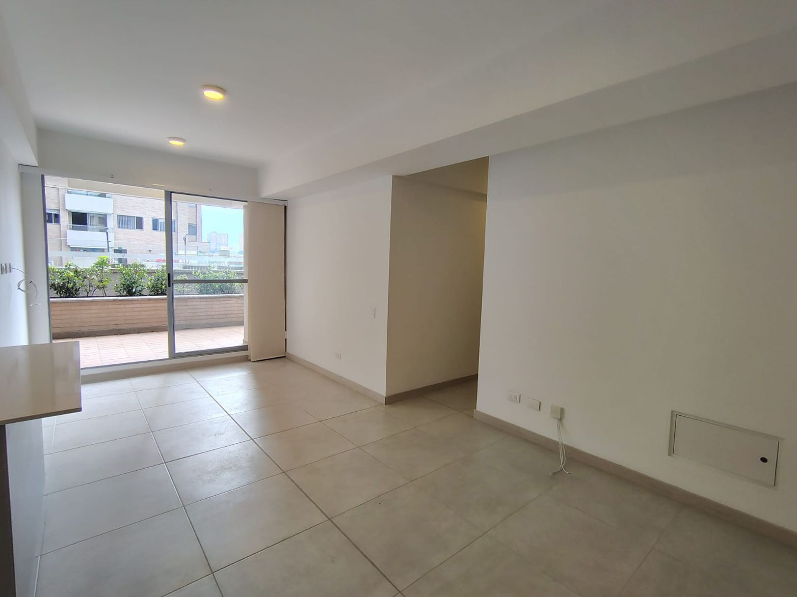 Apartamento en arriendo Antioquia Envigado Jardines 82 m2 Habitaciones 3 Baños 2 Garajes 2 Precio $4200000