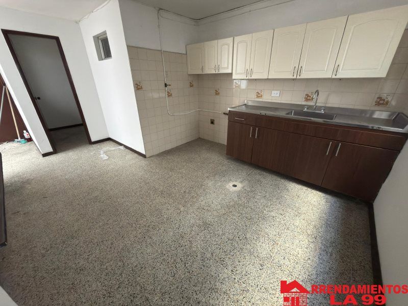 Casa en arriendo Antioquia Medellín Santa Monica 270 m2 Habitaciones 7 Baños 5 Garajes 1 Precio $6000000