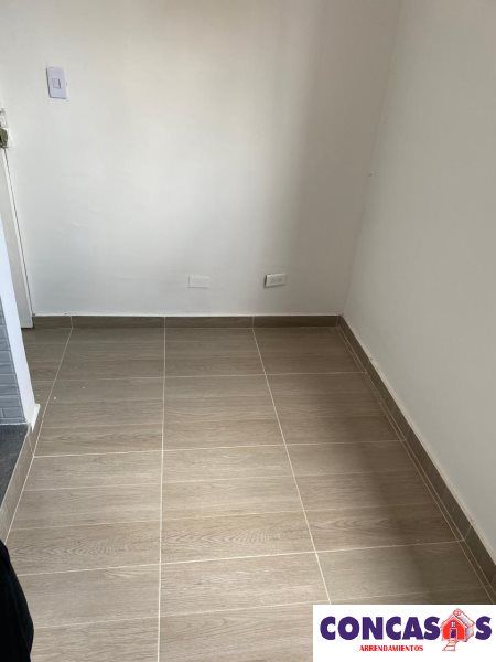 Apartaestudio en arriendo Antioquia Medellín Florida Nueva 8 m2 Habitaciones 0 Baños 1 Garajes 0 Precio $500000