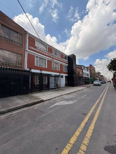 Oficina en arriendo Cundinamarca Bogotá Santa Maria 144 m2 Habitaciones 0 Baños 2 Garajes 0 Precio $2500000