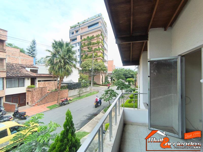 Casa en arriendo o venta Antioquia Medellín La Castellana 212 m2 Habitaciones 5 Baños 4 Garajes 0 Precio venta $1000000000 Precio arriendo $6500000