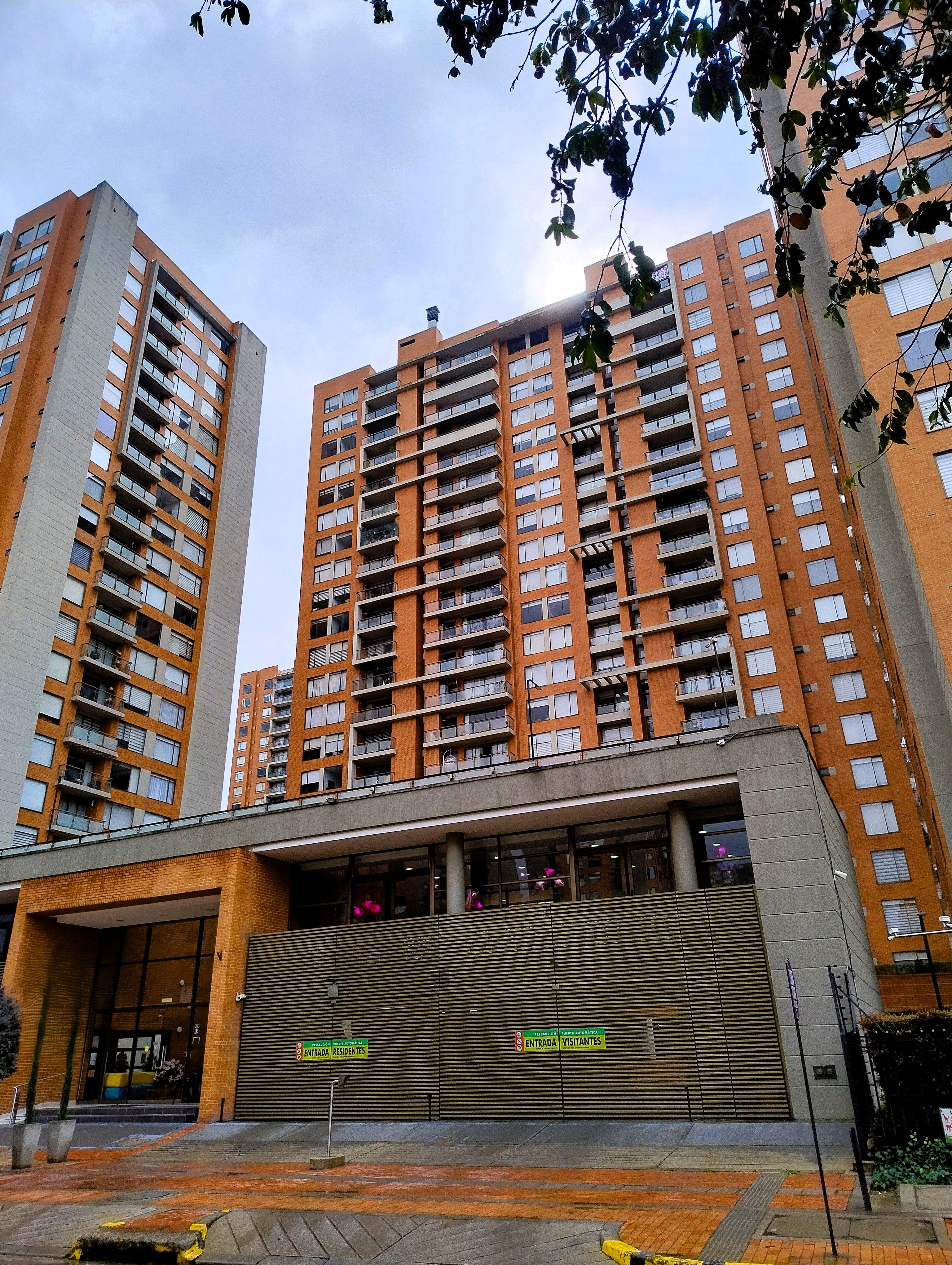 Apartamento en venta Cundinamarca Bogotá El Plan 92 m2 Habitaciones 3 Baños 2 Garajes 1 Precio $750000000