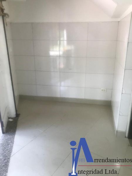 Local en arriendo Antioquia Medellín La Linde 12 m2 Habitaciones 0 Baños 1 Garajes 0 Precio $1100000