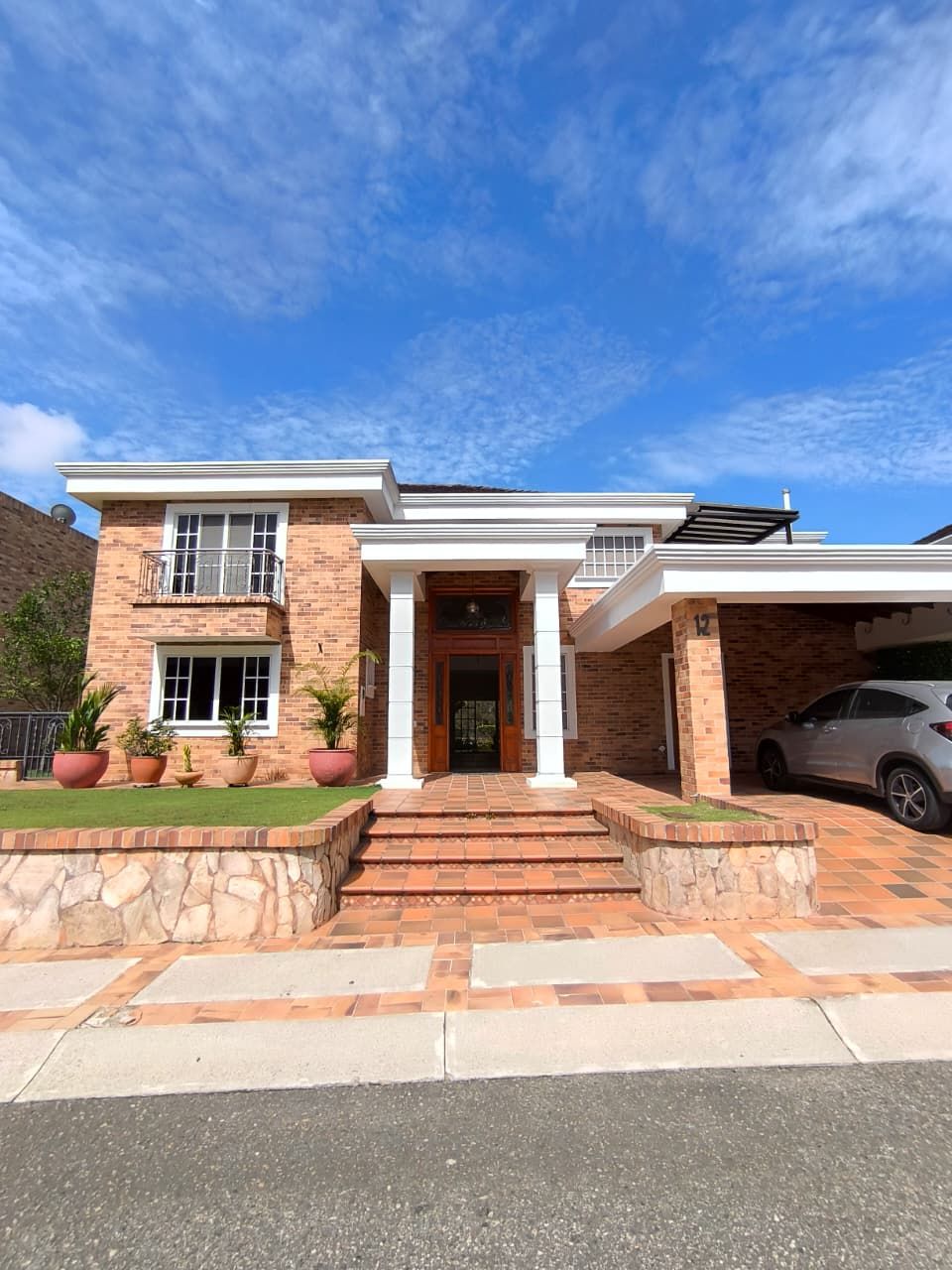 Casa en arriendo Santander Floridablanca Santa Ana 400 m2 Habitaciones 4 Baños 4 Garajes 1 Precio $13600000