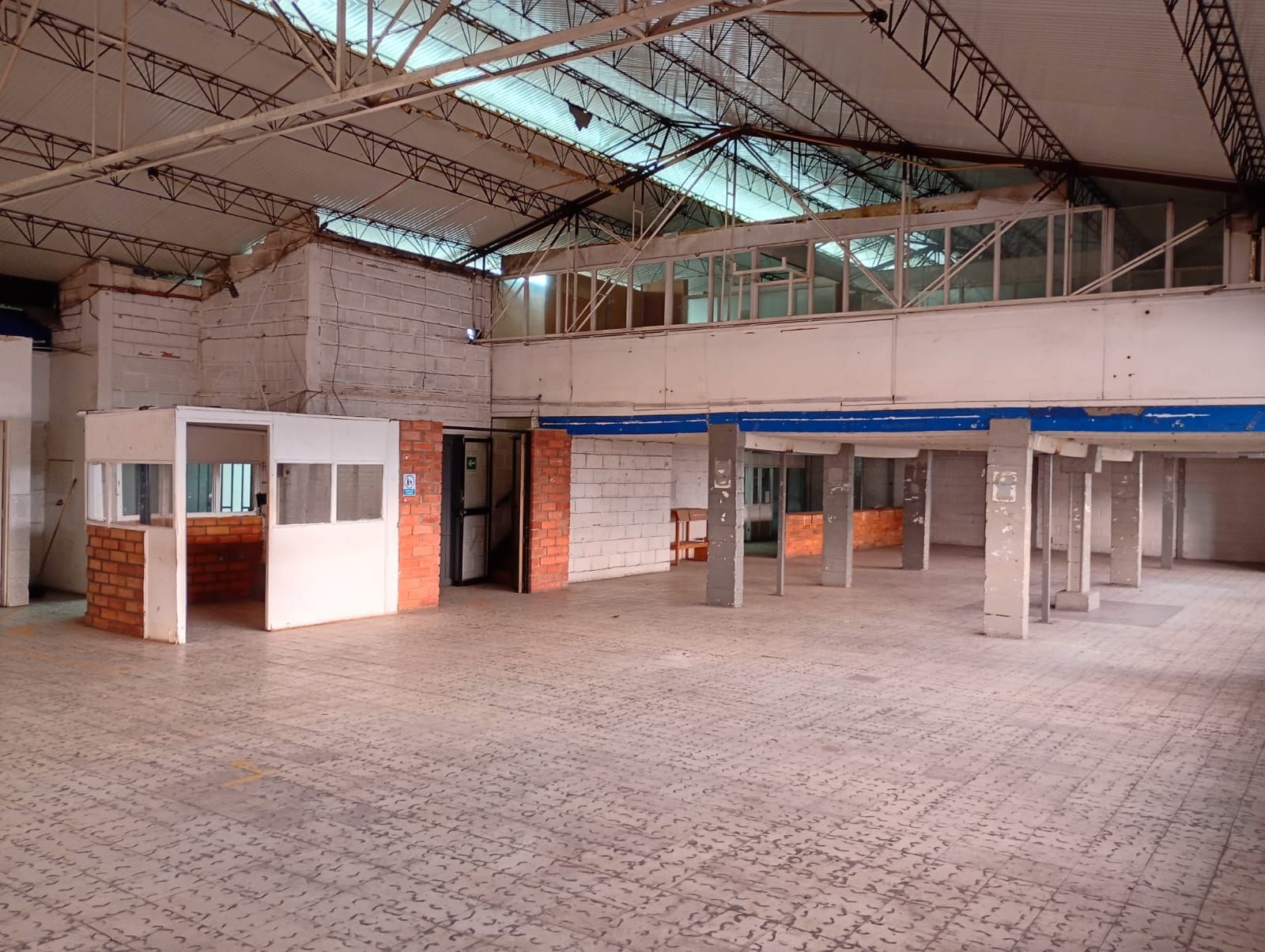 Bodega en arriendo Antioquia Medellín Perpetuo Socorro 450 m2 Habitaciones 0 Baños 6 Garajes 2 Precio $18500000