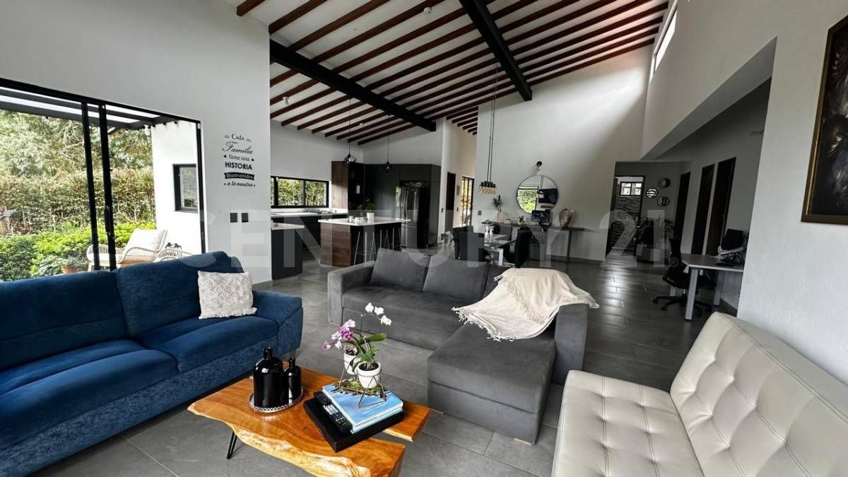 Casa en venta Antioquia El Retiro El Retiro 225 m2 Habitaciones 4 Baños 3 Garajes 2 Precio $1550000000