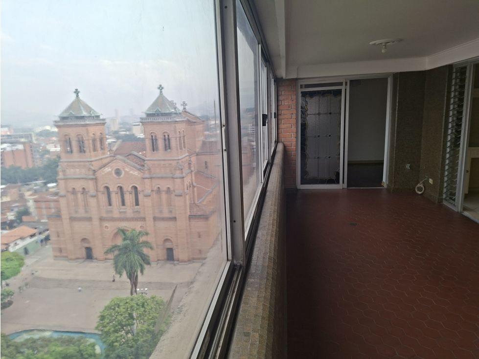 Apartamento en venta Antioquia Medellín Villanueva 236 m2 Habitaciones 5 Baños 5 Garajes 2 Precio $820000000