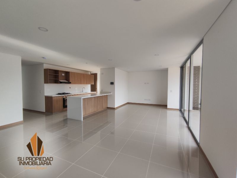 Apartamento en arriendo Antioquia Envigado El Portal 155 m2 Habitaciones 3 Baños 4 Garajes 1 Precio $5500000
