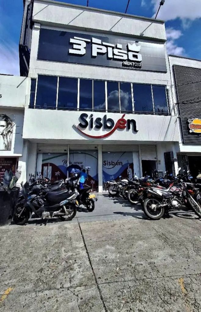 Local en arriendo Valle Del Cauca Cali Eucarístico 200 m2 Habitaciones 0 Baños 4 Garajes 0 Precio $8000000