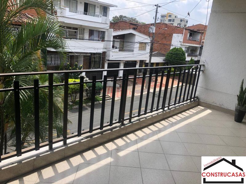 Casa en arriendo o venta Antioquia Medellín Simon Bolivar 200 m2 Habitaciones 4 Baños 2 Garajes 0 Precio venta $1000000000 Precio arriendo $3500000