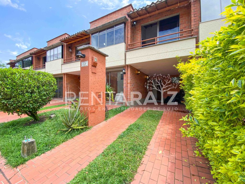 Casa en arriendo Antioquia Envigado El Salado 140 m2 Habitaciones 3 Baños 3 Garajes 2 Precio $8000000