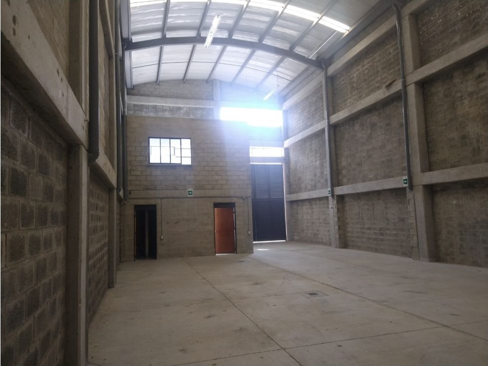 Bodega en arriendo Antioquia La Estrella La Estrella 280 m2 Habitaciones 0 Baños 2 Garajes 1 Precio $10000000
