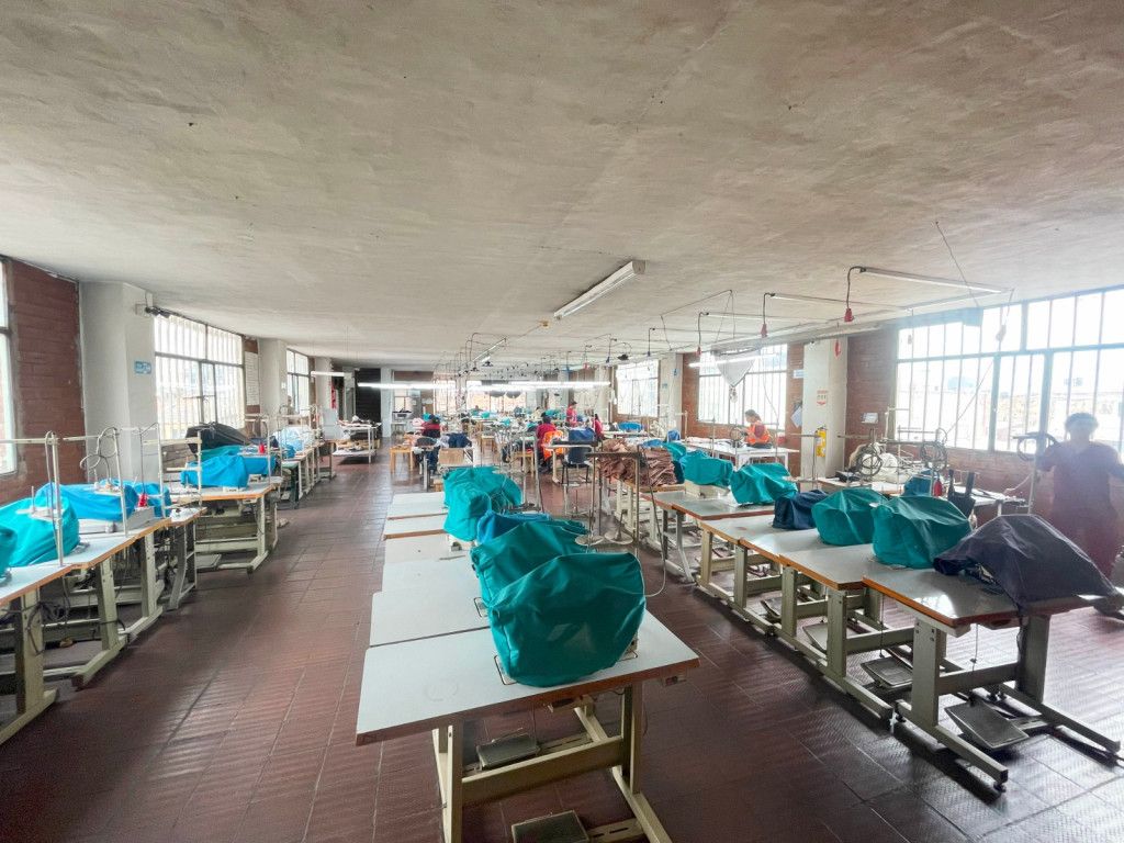 Bodega en venta Cundinamarca Bogotá Ub Carvajal 1130 m2 Habitaciones 0 Baños 6 Garajes 4 Precio $4200000000