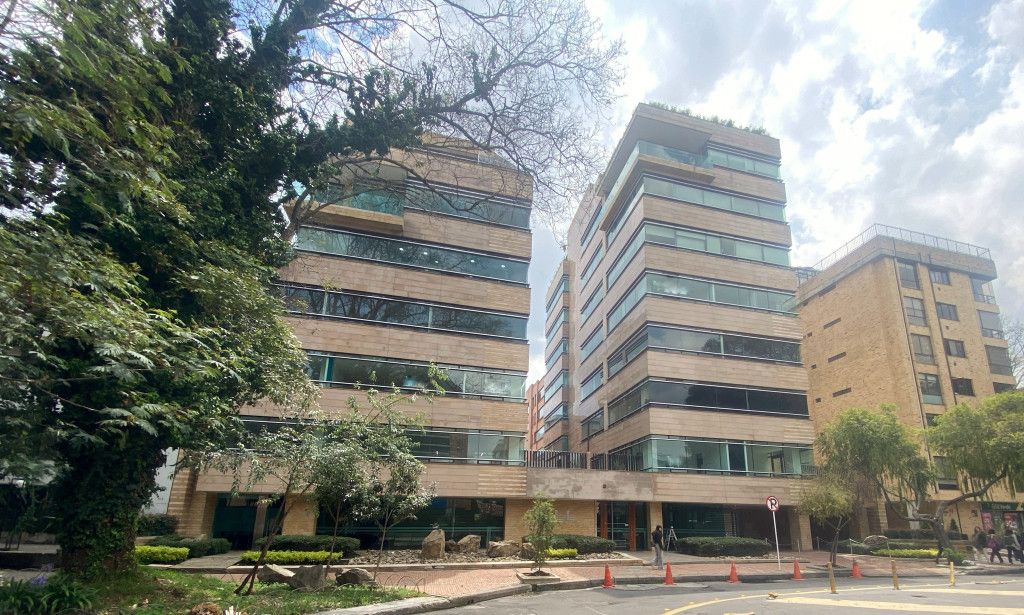 Oficina en arriendo Cundinamarca Bogotá Chicó Norte 122 m2 Habitaciones 0 Baños 1 Garajes 2 Precio $7720000