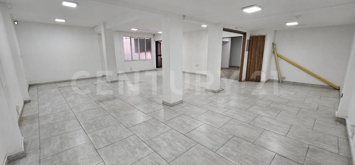 Consultorio en arriendo Valle Del Cauca Cali Tequendama 520 m2 Habitaciones 0 Baños 12 Garajes 7 Precio $12000000