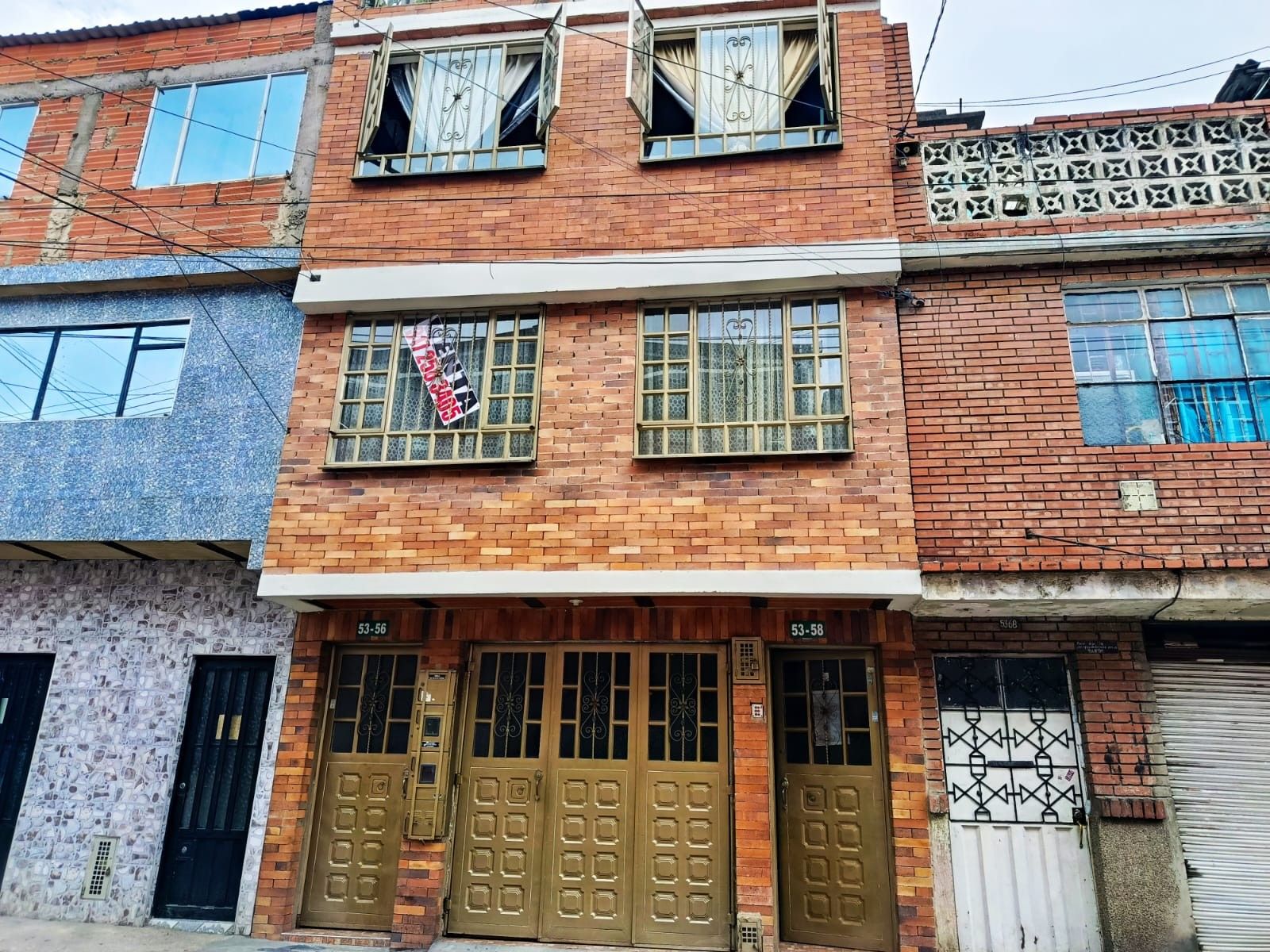 Casa en venta Cundinamarca Bogotá Abraham Lincoln 330 m2 Habitaciones 6 Baños 6 Garajes 0 Precio $695000000