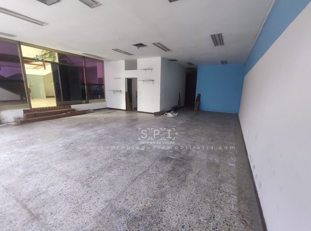 Local en arriendo Antioquia Itagüí La Esmeralda 128 m2 Habitaciones 0 Baños 1 Garajes 0 Precio $7040000