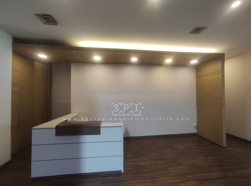 Local en arriendo Antioquia Itagüí La Esmeralda 681 m2 Habitaciones 0 Baños 8 Garajes 0 Precio $34050000