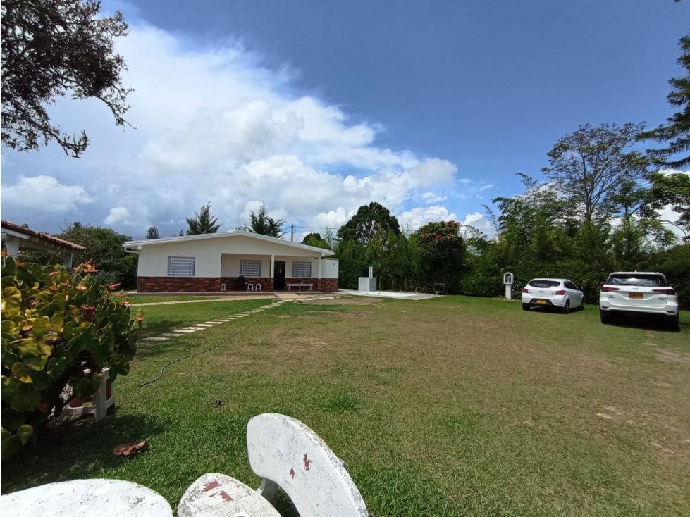 Finca en venta Antioquia Peñol Peñol 7942 m2 Habitaciones 6 Baños 4 Garajes 6 Precio $2300000000