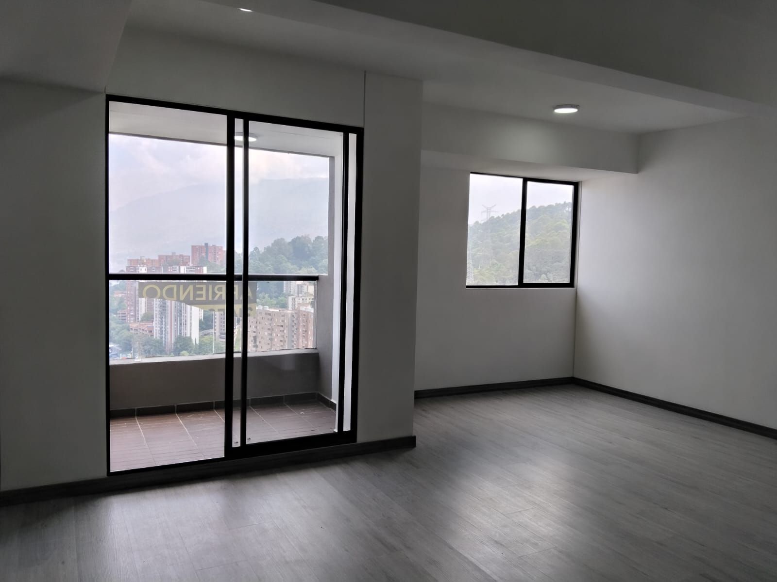 Apartamento en arriendo Antioquia Medellín Las Palmas 70 m2 Habitaciones 2 Baños 2 Garajes 1 Precio $4000000