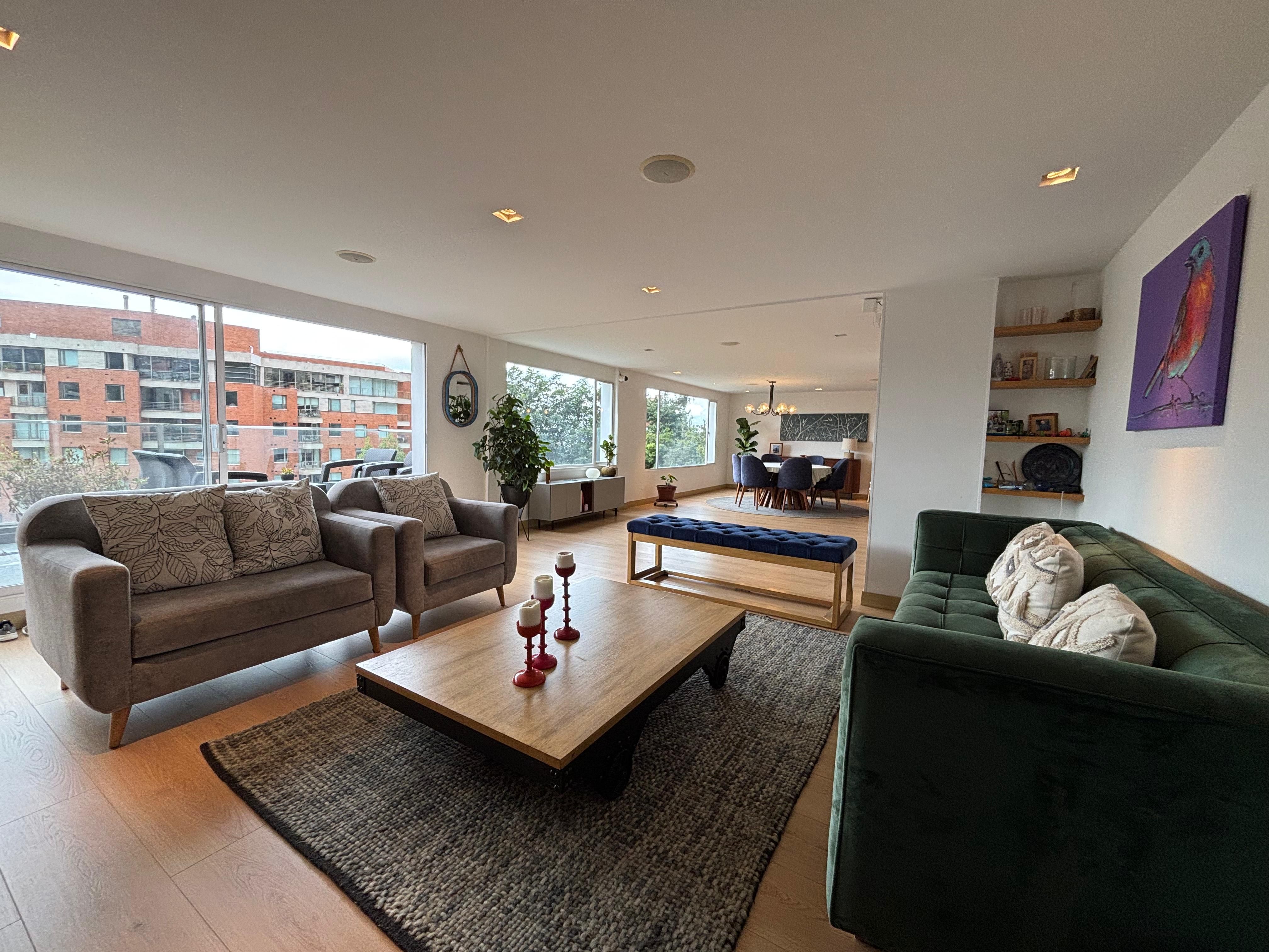 Apartamento en venta Cundinamarca Bogotá El Refugio 241 m2 Habitaciones 3 Baños 5 Garajes 3 Precio $1800000000
