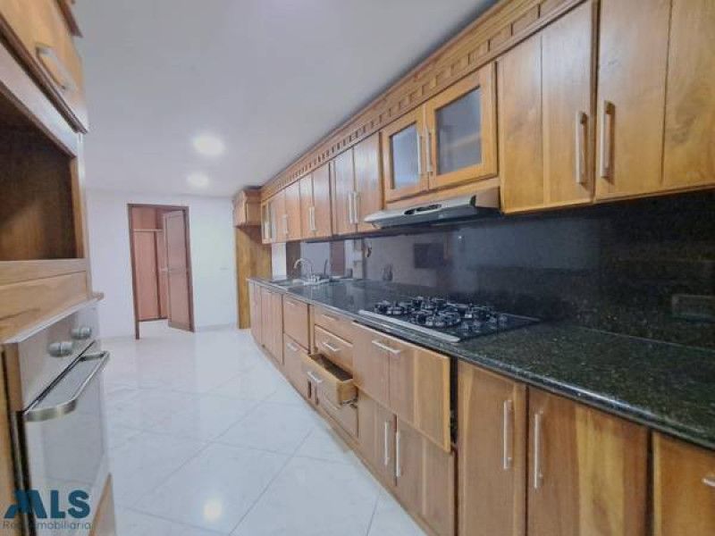 Inmuebles en Remate Apartamento en venta Antioquia Medellín Laureles 126 m2 Habitaciones 3 Baños 2 Garajes 2 Precio $730000000
