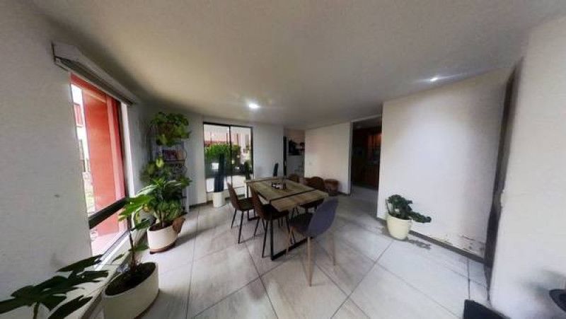 Casa en venta Cundinamarca Bogotá Mallorca 134 m2 Habitaciones 4 Baños 3 Garajes 1 Precio $708000000