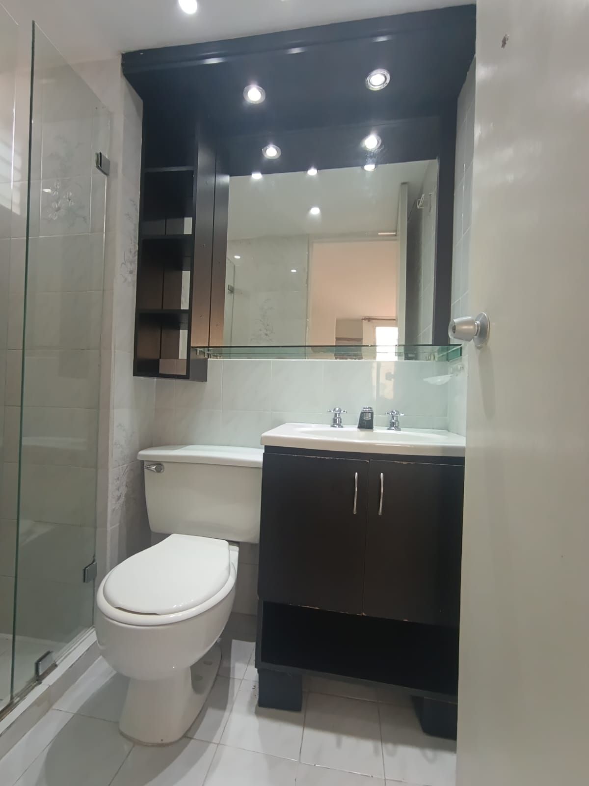 Apartaestudio en arriendo Antioquia Medellín Tenche 40 m2 Habitaciones 1 Baños 1 Garajes 1 Precio $1900000