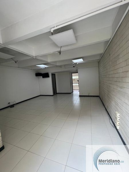 Oficina en arriendo Antioquia Envigado Bosques De Zúñiga 45 m2 Habitaciones 0 Baños 1 Garajes 1 Precio $3400000
