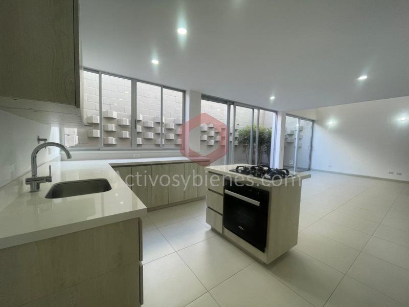 Casa en arriendo o venta Antioquia Rionegro Ub Villas De Gualanday Et Ii 175 m2 Habitaciones 3 Baños 3 Garajes 1 Precio venta $1350000000 Precio arriendo $7000000