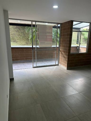 Apartamento en arriendo Antioquia Medellín Asomadera No1 70 m2 Habitaciones 2 Baños 2 Garajes 1 Precio $3300000