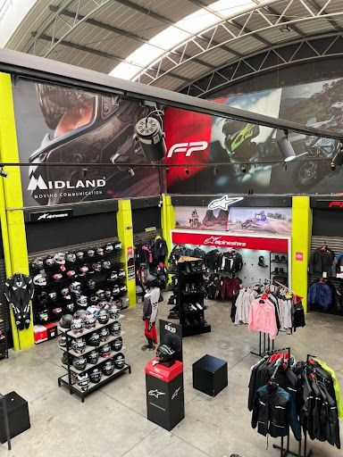 Local en arriendo Cundinamarca Bogotá Santa Sofía 230 m2 Habitaciones 0 Baños 1 Garajes 3 Precio $14500000