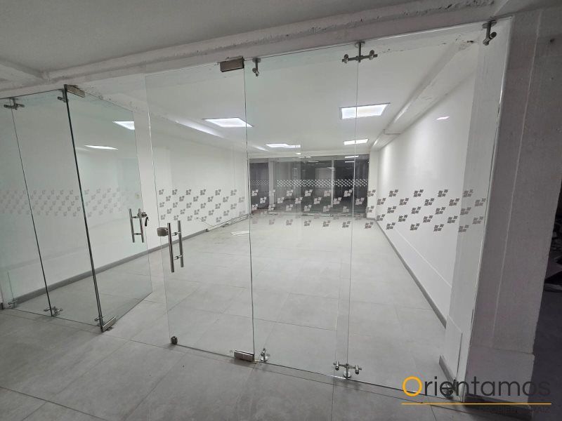 Bodega en arriendo Antioquia Medellín San Diego 800 m2 Habitaciones 0 Baños 6 Garajes 0 Precio $22000000