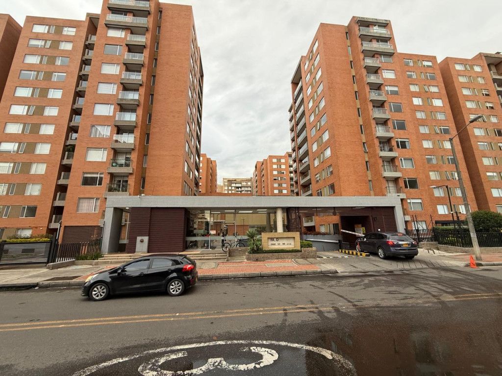 Apartamento en venta Cundinamarca Bogotá Cantalejo 157 m2 Habitaciones 4 Baños 5 Garajes 2 Precio $1300000000